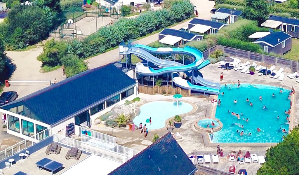 het waterpark van de camping