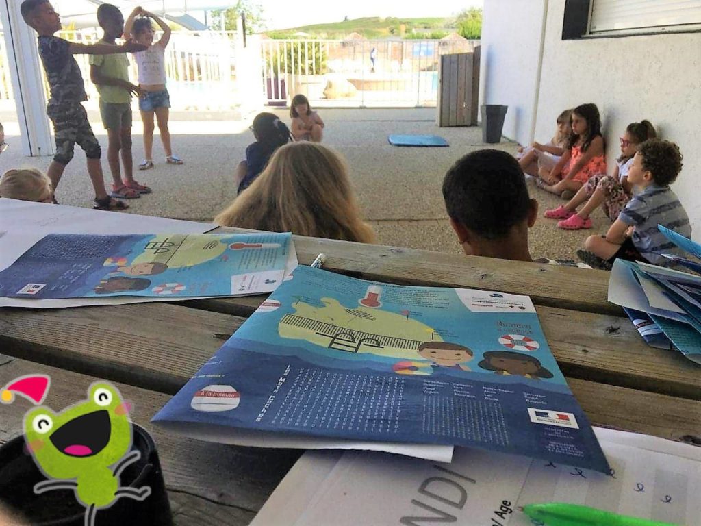 Mini club enfant en matinée au Camping de la Plage de Tréguer